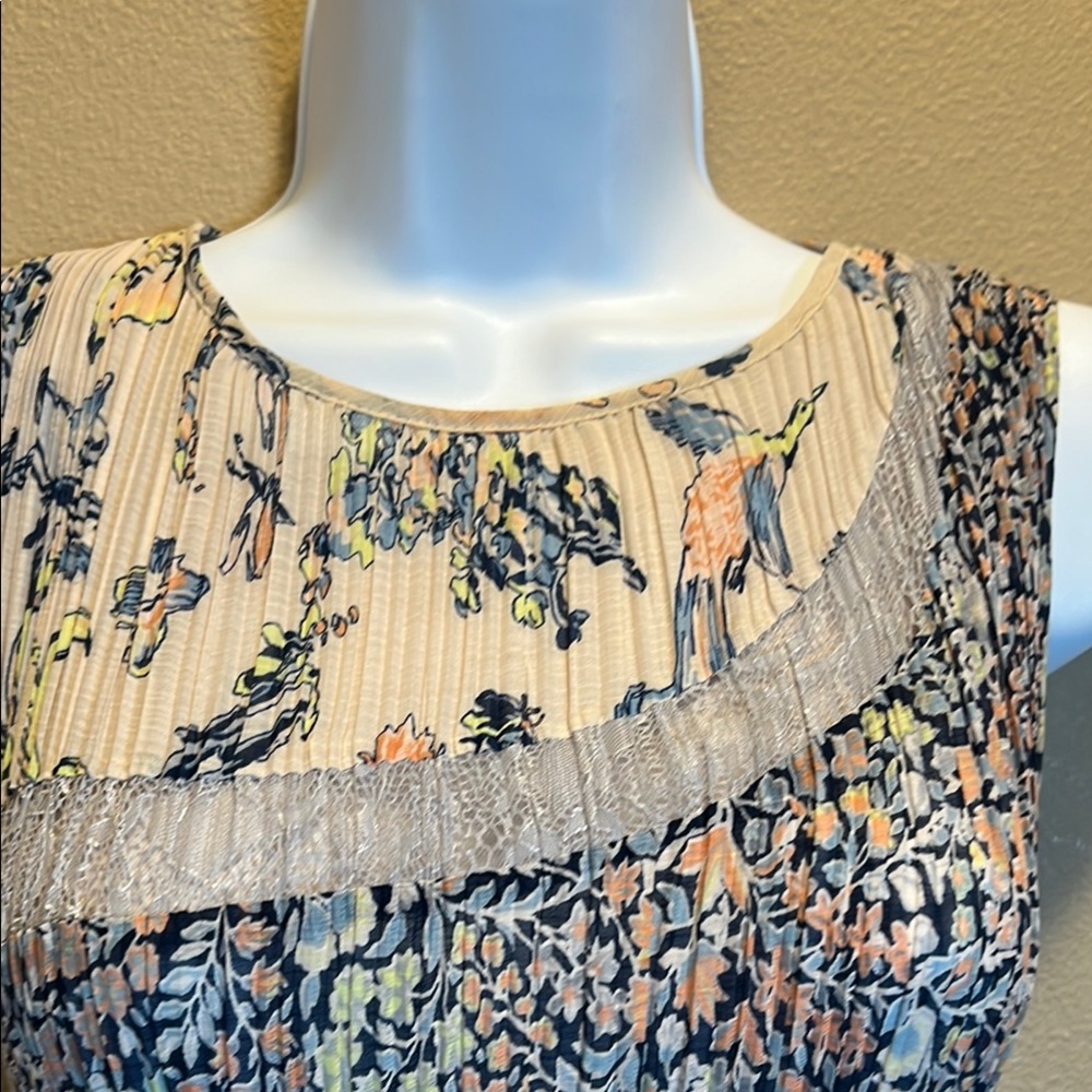 BCBGMaxAzria Women’s Silver, Peach and Blue Pleated Midi Dress SZ XXS - Picture 4 of 14